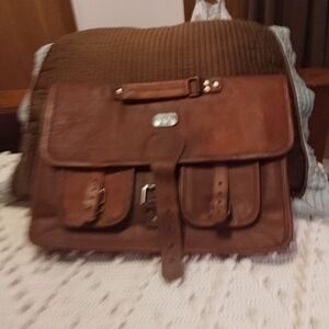 Elegant Tan Leather Men's Briefcase